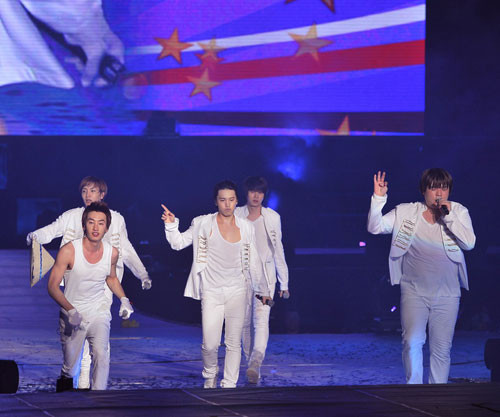 Fan Việt phát sốt vì màn trình diễn của Super Junior