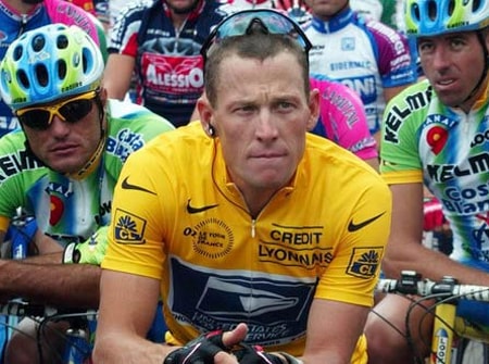 Lance Armstrong mất tất cả danh hiệu sau khi sự thật được phơi bầy