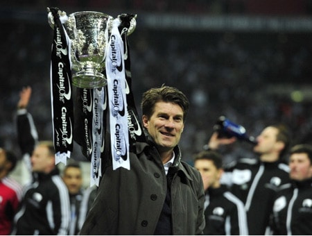 Laudrup sớm đạt được thành công trong mùa giải đầu tiên dẫn dắt Swansea