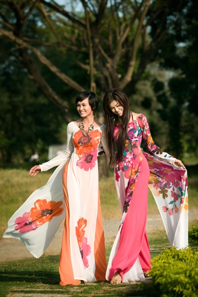 alex-tran-dam-tham-voi-ao-dai-1717-4351-