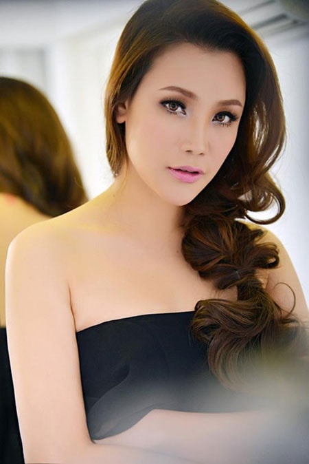 Hồ Quỳnh Hương, showbiz