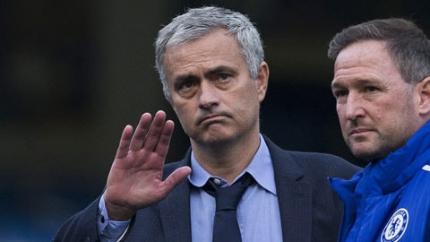 Mourinho đang bất lực tại Chelsea