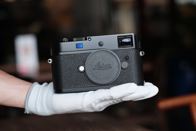 Máy ảnh số không màn hình của Leica về Việt Nam