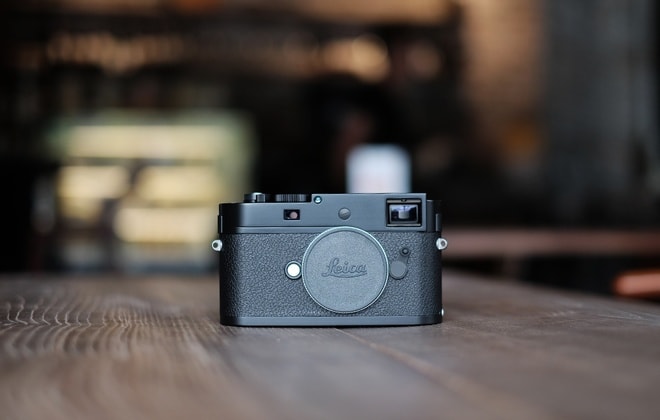 Máy ảnh số không màn hình của Leica về Việt Nam