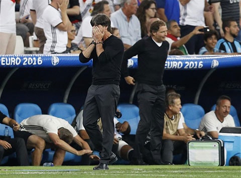 ĐT Đức của HLV Joachim Loew đã không gặp may ngày hôm nay