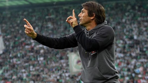 Conte áp dụng sơ đồ 4-2-4 và khẩu phần ăn tới từng cầu thủ Chelsea