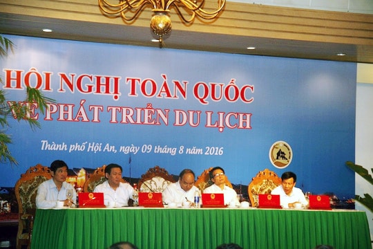 Thủ tướng: Không bàn nhiều thành tích, hãy nhìn thấy yếu kém