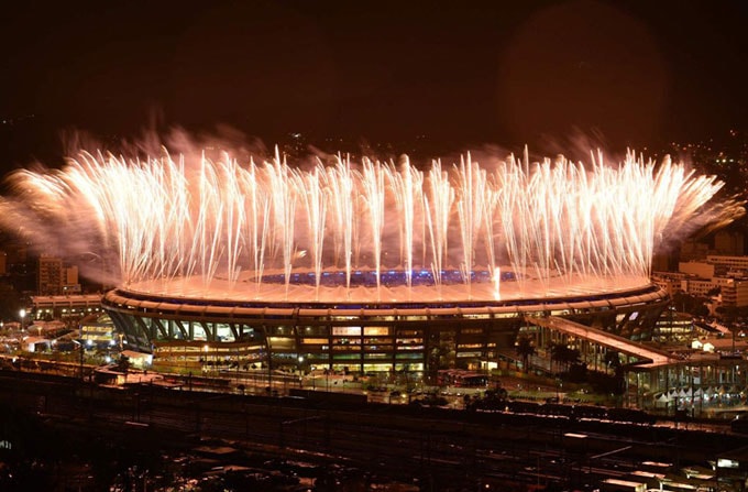 Màn bắn pháo hoa hoánh tráng chi tay Olympic Rio 2016