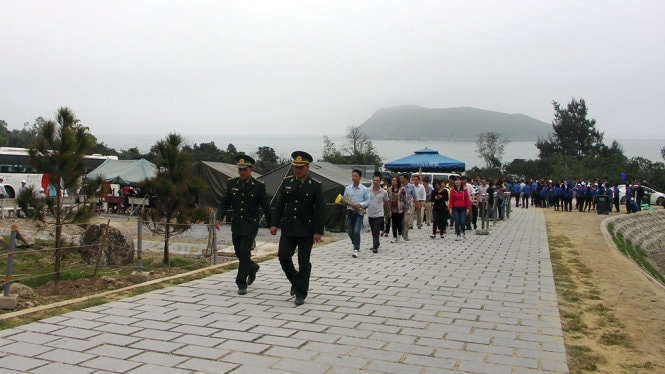 ​Dâng hương ngày sinh Đại tướng Võ Nguyên Giáp 