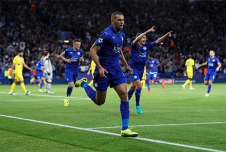 Slimani và các đồng đội tiếp tục những ngày tháng như mơ ở Champions League. Ảnh: Reuters.