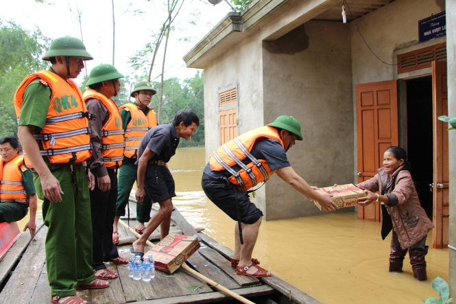 Bão Sarika vào biển Đông, diễn biến khó lường 