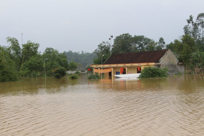 Bão Sarika vào biển Đông, diễn biến khó lường 