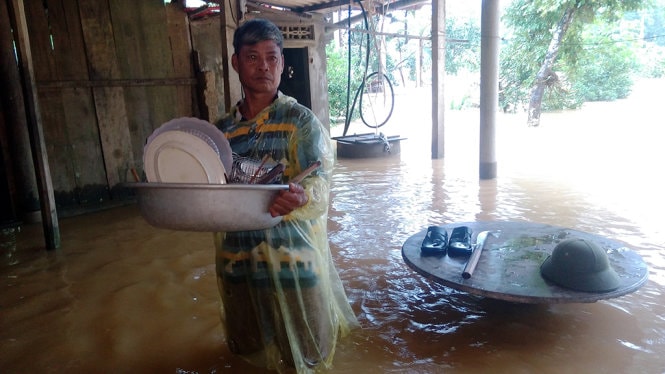 ​Hồ Kẻ Gỗ xả tràn, nhiều khu dân cư ngập lụt 