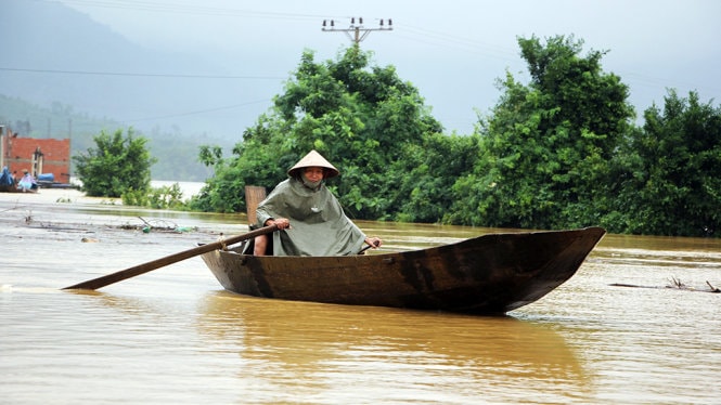 ​Hồ Kẻ Gỗ xả tràn, nhiều khu dân cư ngập lụt 