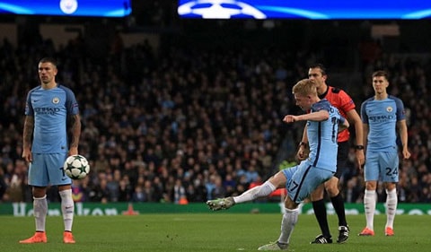 De Bruyne thi đấu cực hay ở trận đấu này