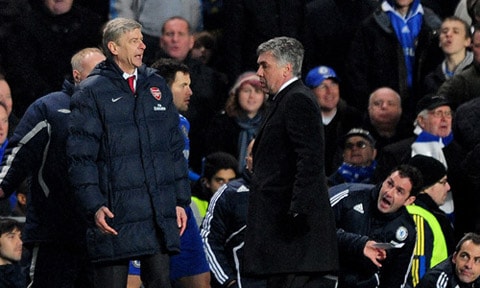 HLV Wenger sẽ đối đầu với Ancelotti