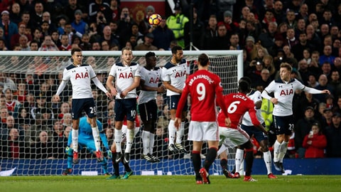 Pogba chơi rất tốt khi có Mkhitaryan bên cạnh