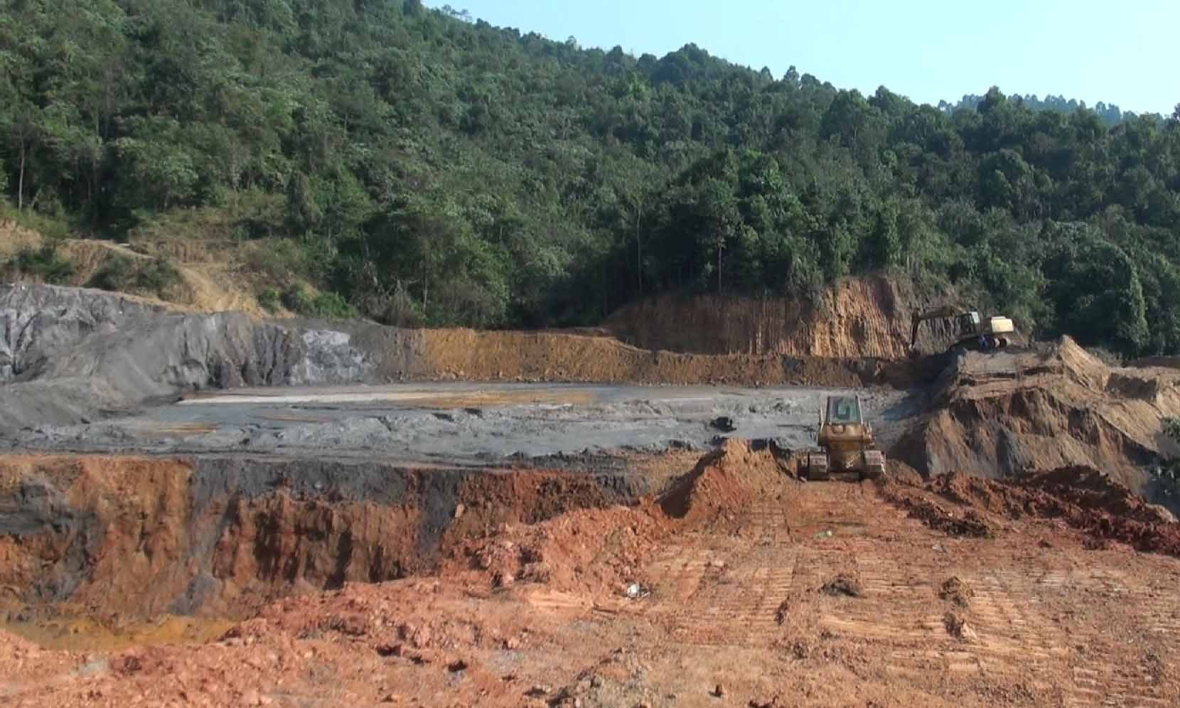 Vỡ đập bùn thải, chất độc hại, cá chế hàng loạt