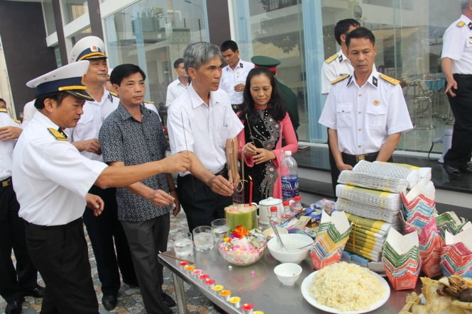 Tưởng niệm liệt sĩ Gạc Ma: 'Các anh mãi như cây phong ba' 