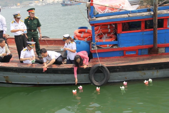 Tưởng niệm liệt sĩ Gạc Ma: 'Các anh mãi như cây phong ba' 