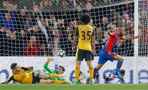 thua-crystal-palace-arsenal-xa-dan-ve-du-champions-league