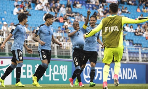 chau-a-sach-bong-tai-u20-world-cup