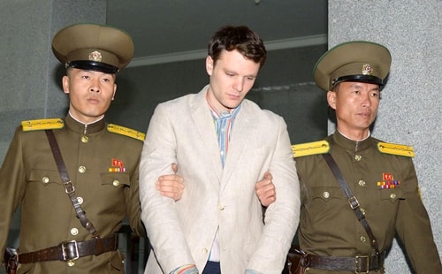 Otto Warmbier được đưa ra tòa án tối cao ở Triều Tiên hồi tháng 3/2016. Ảnh: Reuters.