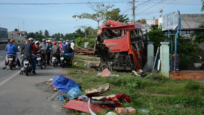 Ba xe giường nằm tông liên hoàn, 3 người chết, nhiều người bị thương 