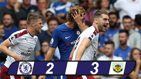 Bị đuổi hai người, Chelsea phơi áo ngay trên sân nhà