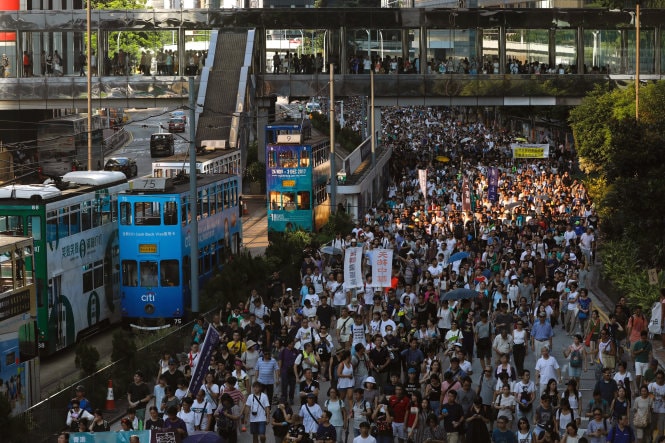 ​Hàng chục ngàn người biểu tình ở Hong Kong 