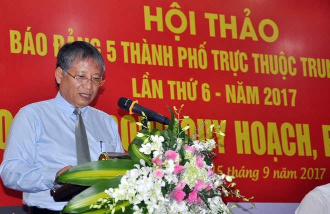 phát biểu tại hội thảo. Ảnh: 