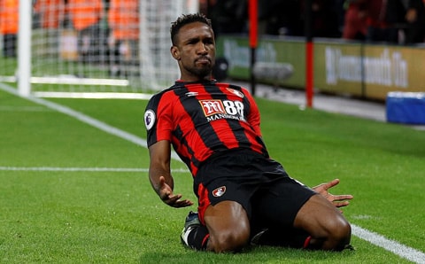 Lão tướng Defoe ấn định chiến thắng cho Bournemouth