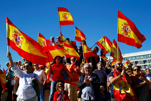 Khủng hoảng chính trị chưa từng có, biểu tình lớn ở 50 thành phố Tây Ban Nha - Ảnh 2.