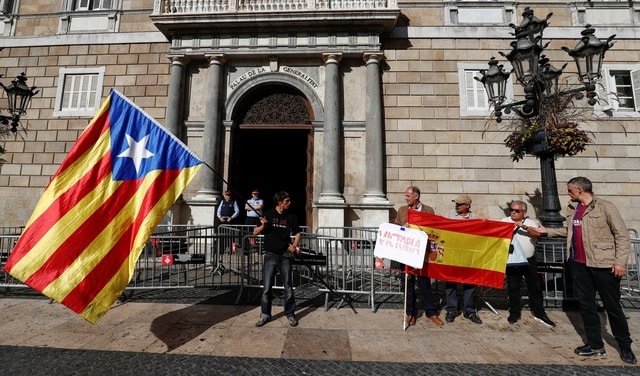 Lãnh đạo Catalonia chạy sang Bỉ? - Ảnh 1.