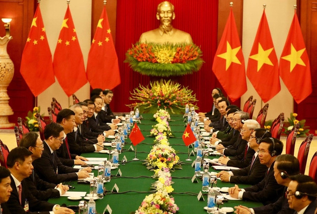 Việt - Trung ký kết 12 văn kiện hợp tác - Ảnh 2.