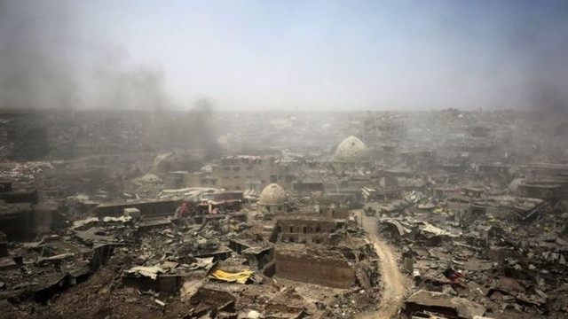 Iraq tuyên bố dẹp xong khủng bố IS - Ảnh 1.