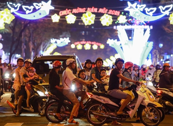 giao-thua-1-5665-1514725985.jpg