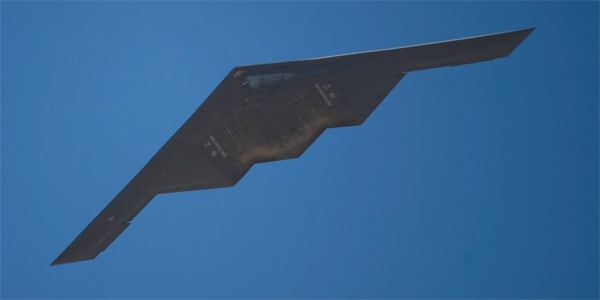 B-2,máy bay ném bom tàng hình,bóng ma B-2,Mỹ