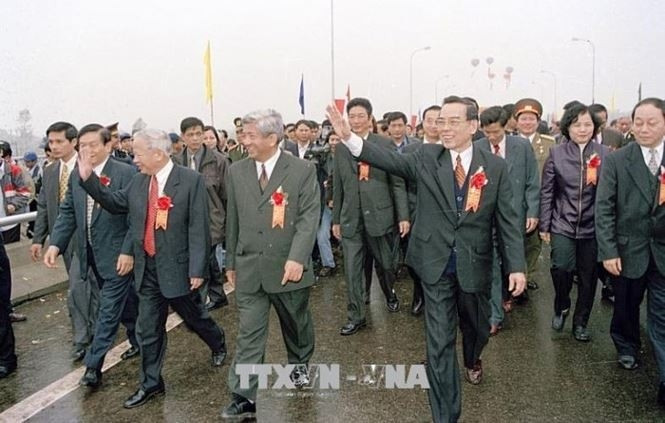 Những hình ảnh hoạt động của nguyên Thủ tướng Phan Văn Khải - ảnh 12