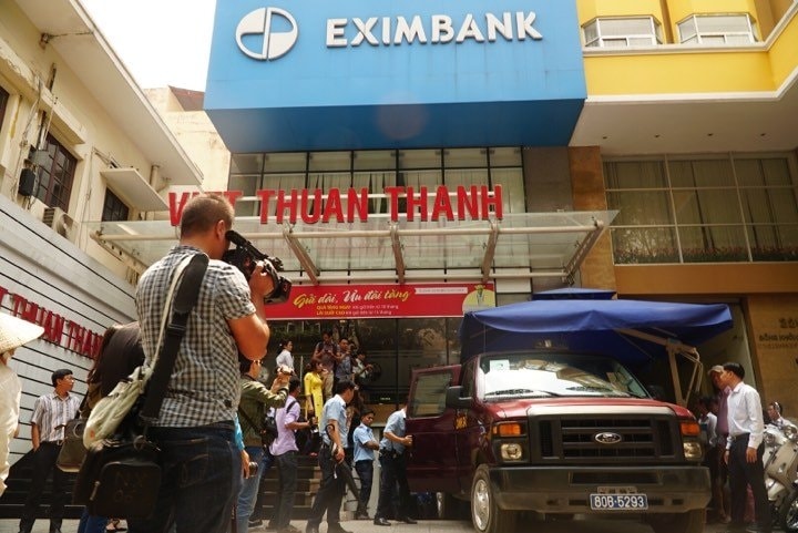 Eximbank,245 tỷ đồng,gửi tiết kiệm,đại gia,Chu Thị Bình,bắt giam,Bộ Công an