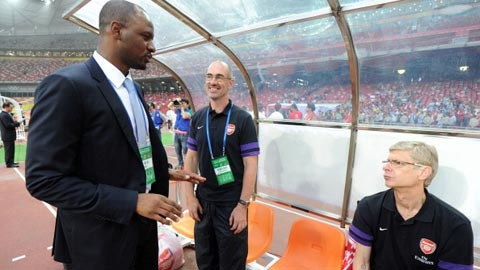 Tương lai chiếc ghế HLV Arsenal: Wenger từ chức, Vieira thế chân?