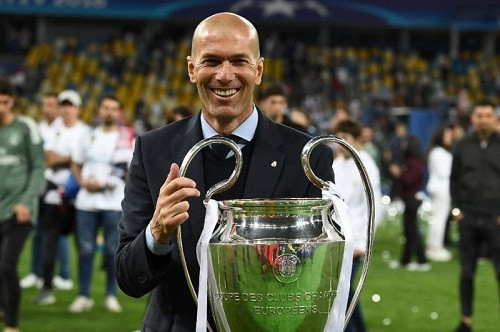Zidane ra đi trên đỉnh vinh quang. Ảnh: AFP.