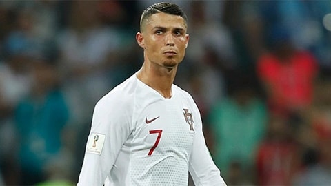 Ronaldo từ chối nói về tương lai ở ĐT Bồ Đào Nha