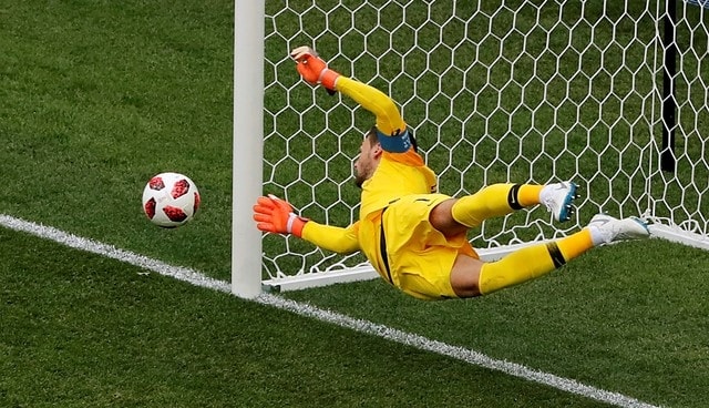 Lloris cứu thua xuất thần cho Pháp