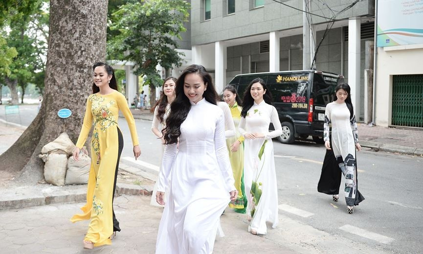 Dàn thí sinh nô nức tới Sơ khảo phía Bắc Hoa hậu Việt Nam 2018 - ảnh 2