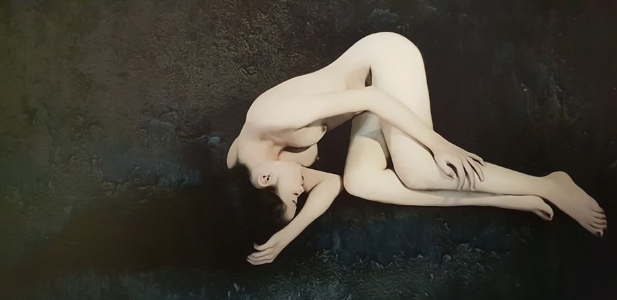 Giá 'bèo' cho hình khỏa thân hậu triển lãm ảnh nude đầu tiên ở Hà Nội