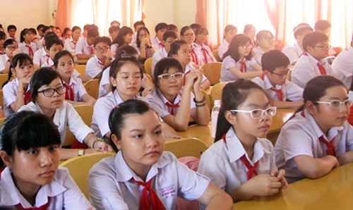 Một nguyên nhân dẫn đến quá tải sĩ số lớp học của các quận nội đô Hà Nội là do quy hoạch trường lớp chưa phù hợp. 