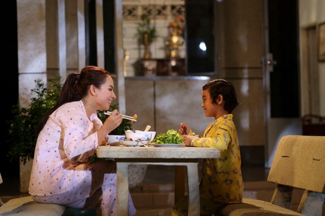 Phi Nhung ra mat MV 'Phan mo coi', len an van nan bo roi tre so sinh hinh anh 1