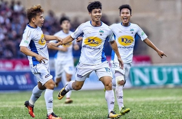 Danh sách tuyển Việt Nam đi AFF Cup: Thầy Park có công tâm?