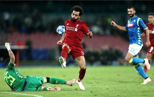 Salah và các đồng đội trên hàng công đều chơi mờ nhạt. Ảnh: Empics Sport.